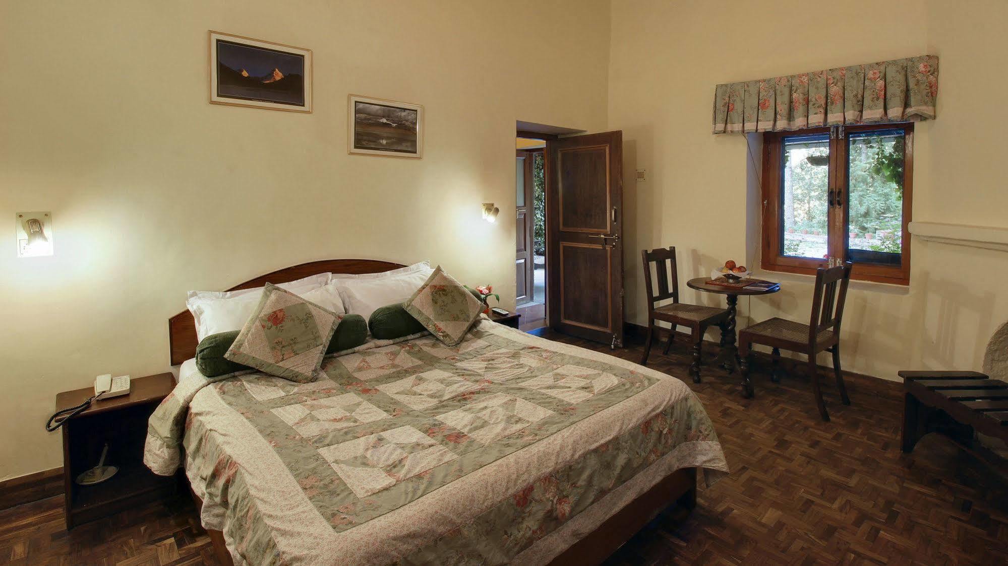 Chevron Rosemount Hotel Ranikhet Exterior photo