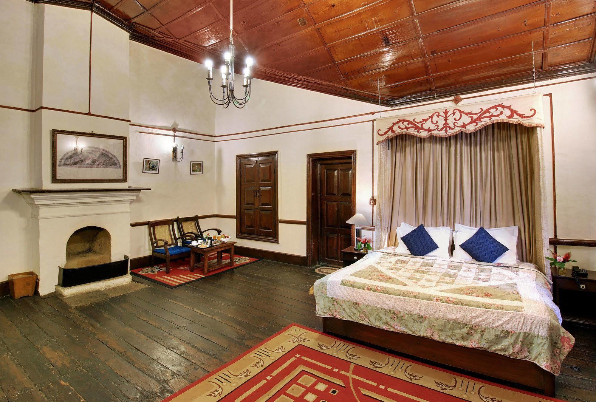 Chevron Rosemount Hotel Ranikhet Exterior photo